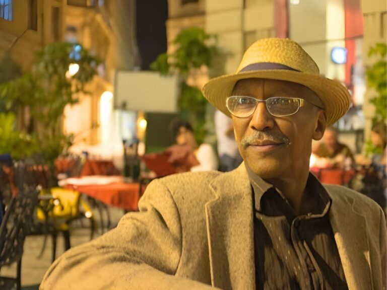 El dramaturgo y escritor Gerardo Fulleda León.