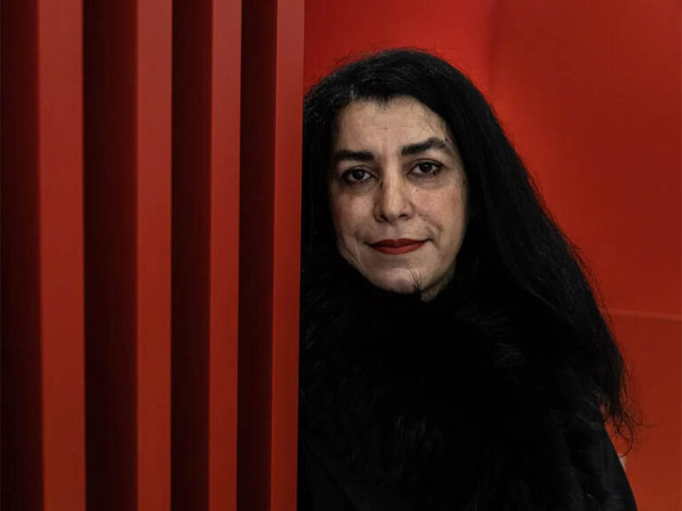 Marjane Satrapi (Rasht, 1969), historietista, pintora y cineasta franco-iraní.