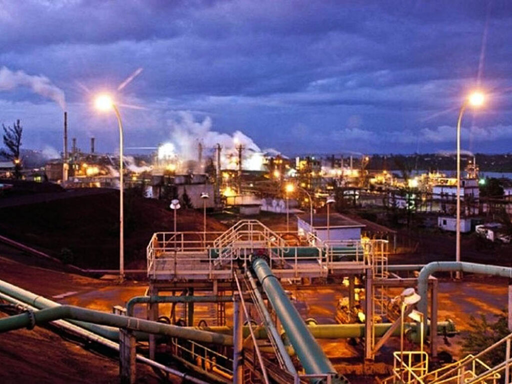 Planta de níquel explotada por la empresa canadiense Sherritt en Moa.