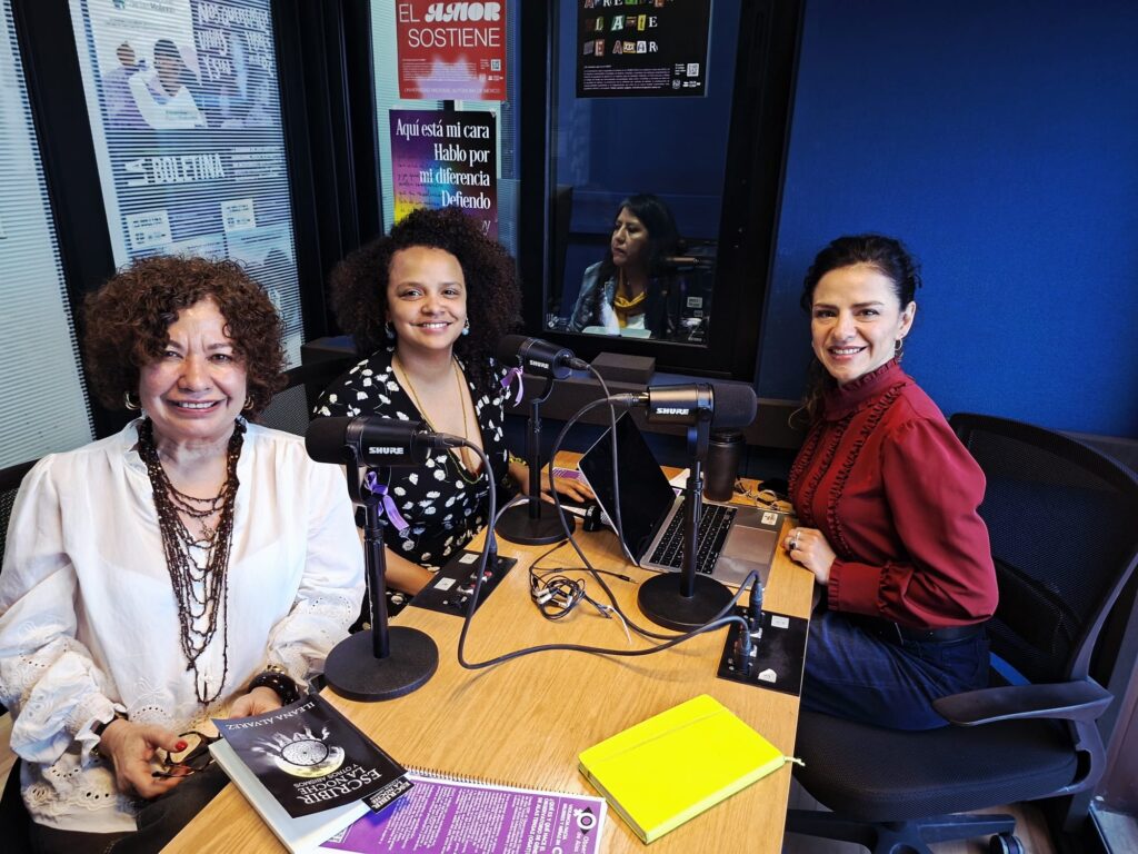 equipo de ogat en radio UNAM