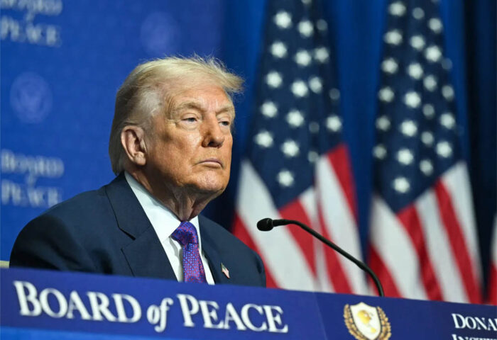 Trump da un plazo de diez días a Irán para llegar a un acuerdo.