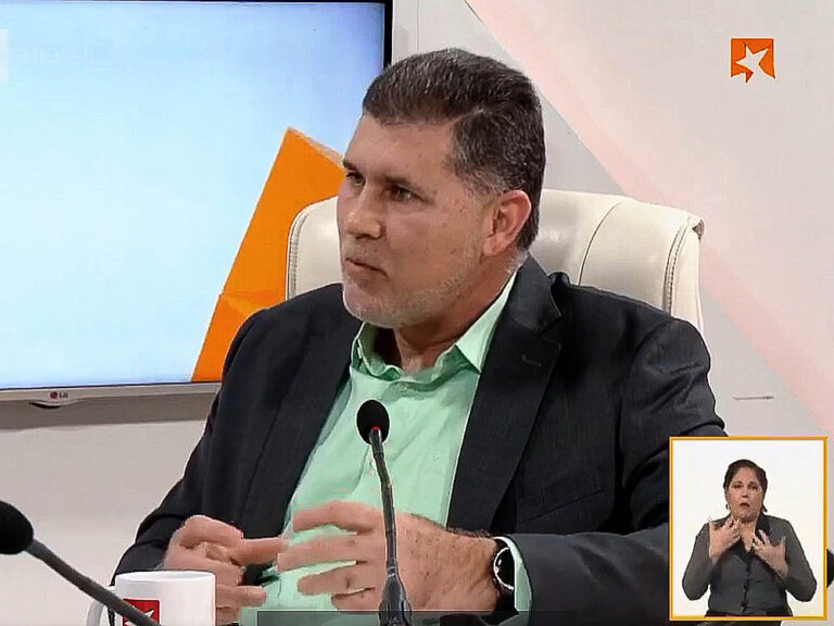 Vice primer ministro cubano Oscar Pérez-Oliva Fraga informa sobre las medidas tomadas por el régimen ante la crisis energética.