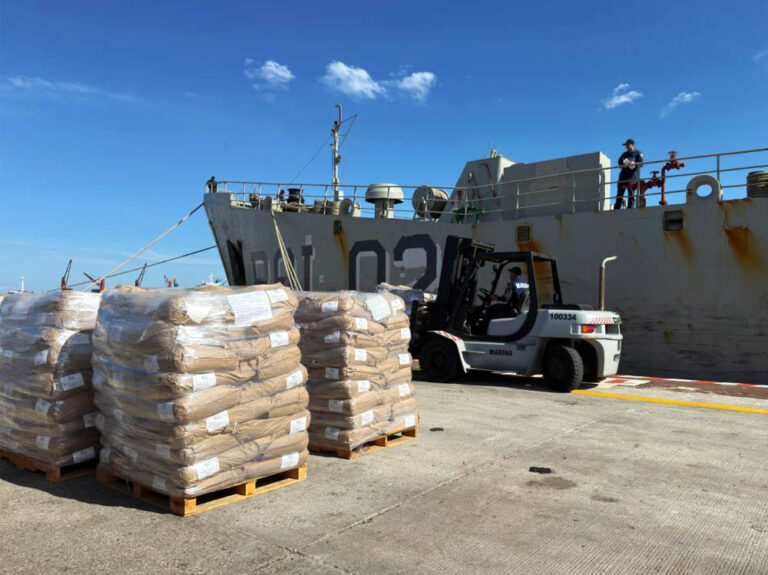 Ayuda humanitaria enviada por México a Cuba.