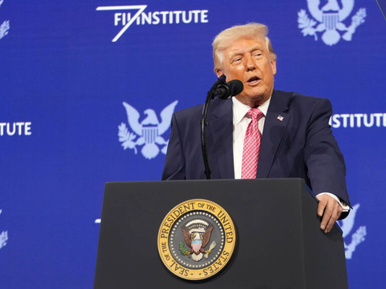 Donald Trump en la clausura de la cumbre FII Priority Miami, 27 de marzo de 2026.