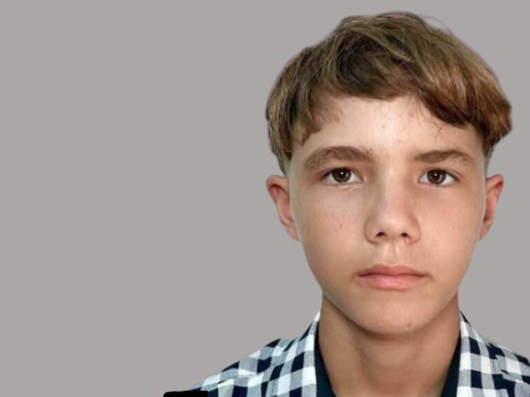 Jonathan Muir (16 años), preso político cubano.