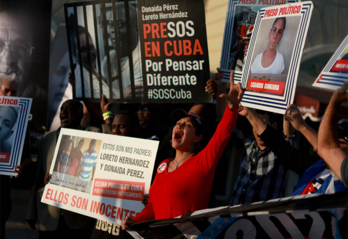 Reclamo de la sociedad civil cubana por la liberación de los presos políticos. Foto: Joe Raedle