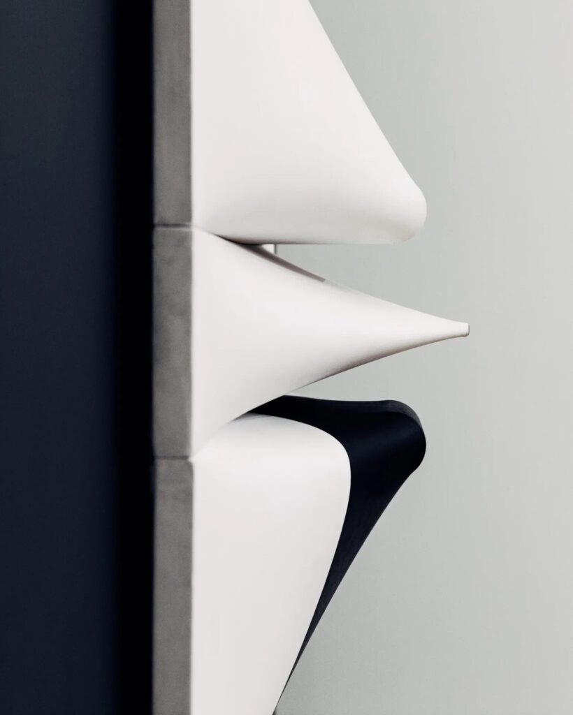 Zilia Sánchez: "Subliminal" (1972), vista lateral. Foto: Ike Edeani