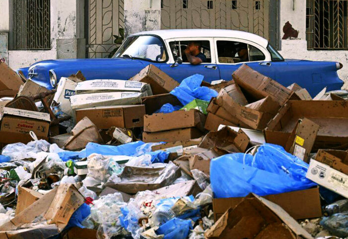 Acumulación de basura en La Habana.
