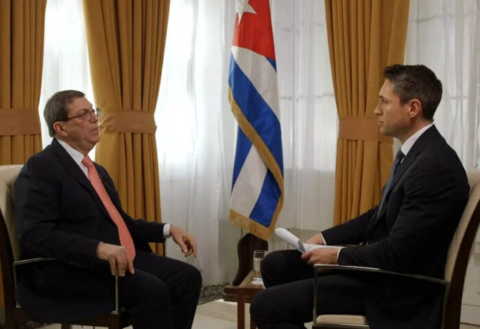 Bruno Rodríguez Parrilla en entrevista con Whit Johnson para ABC News.