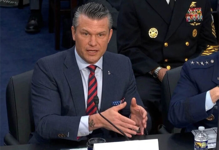 El Secretario de Defensa de Estados Unidos, Pete Hegseth, declara ante el Congreso.