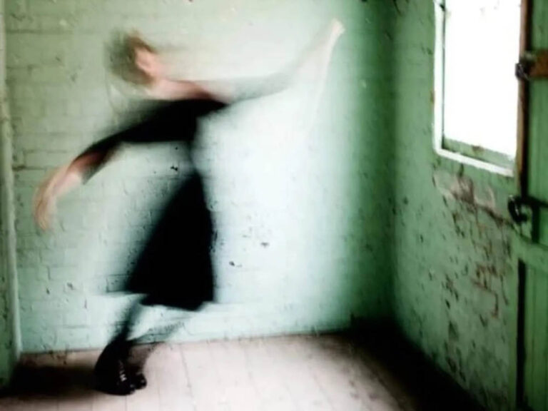 Francesca Woodman: "Fantasma bailando" (ca. 1979), detalle.