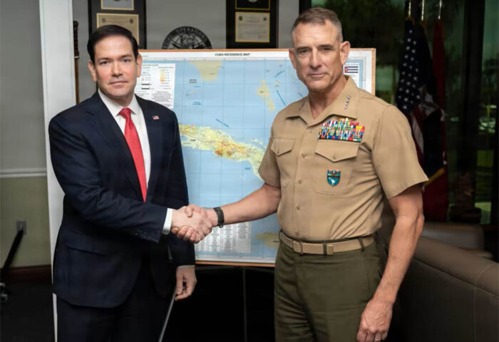 Marco Rubio junto al general Francis L. Donovan en la sede de SOUTHCOM, 5 de mayo de 2026.