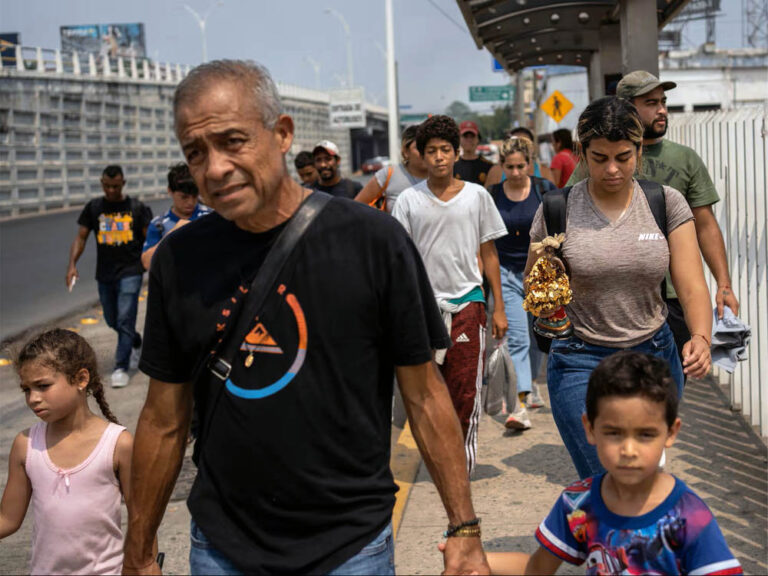Migrantes deportados por Estados Unidos a Villahermosa, México, en junio de 2024. Foto: Félix Márquez / AP