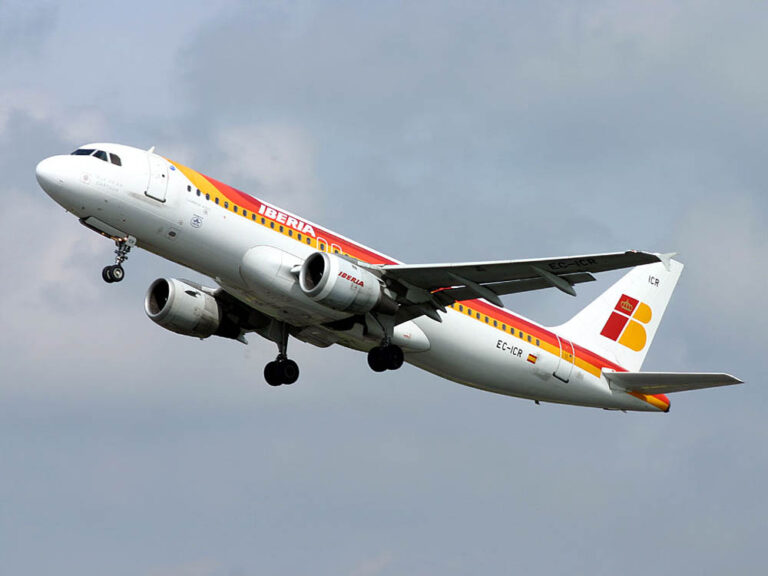 Avión de la aerolínea española Iberia.