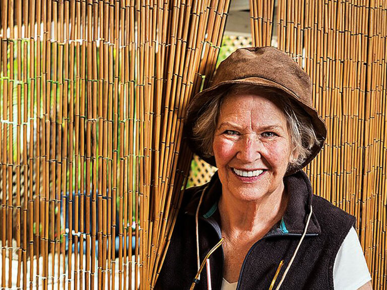 Annie Dillard (Pittsburgh, 1945), escritora estadounidense.