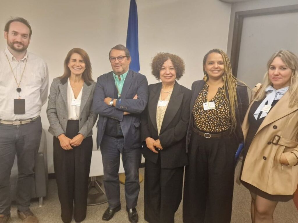 Delegación de OGAT junto a Juan Salafranca, director de Políticas Exteriores y asesor político sobre América Latina y el Caribe del Grupo del Partido Popular Europeo.